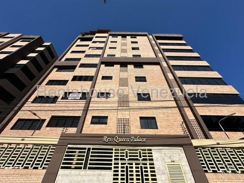 Vendo Apartamento En Urbanización La Soledad (queen Palace), Código 25-15917 Cm