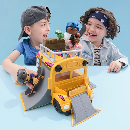Dude Sk8 Crew Playset Gml