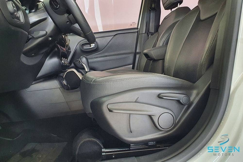 Imagem 13 de 15 de Jeep Renegade 1.8 16v Flex Sport 4p Automático