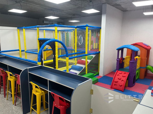 Venta Local Comercial El Descanso Con Estacionamiento