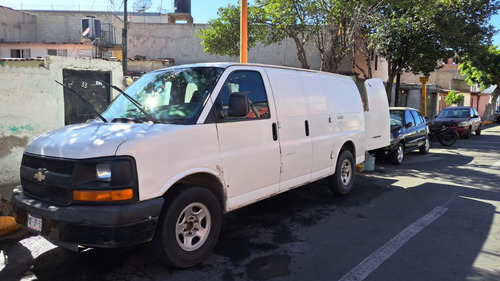 Chevrolet Express Cargo Van 1500 V6 Mt