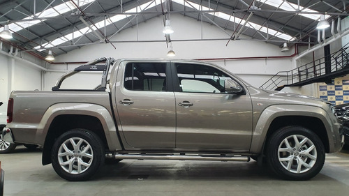 Imagen 24 de 25 de Volkswagen Amarok V6 Highline 258 Cv My22 0km Dcolores