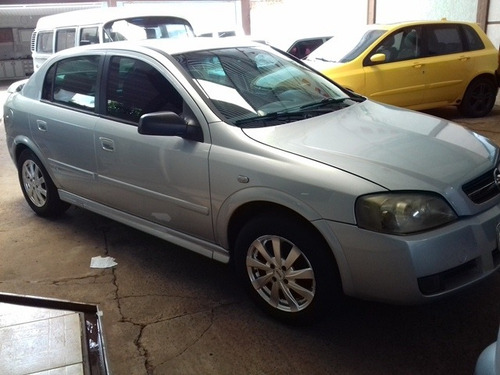 Gm - Chevrolet - Hatch Médio Astra Hatch Advantage 2.0 4p.