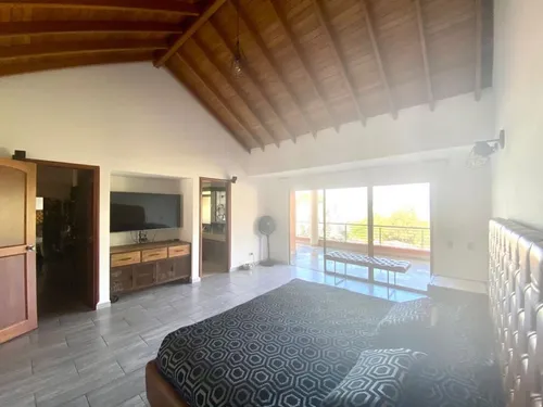 Casa En Venta En El Poblado - Loma De Los Balsos