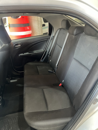 Toyota Etios 1.5 Sedan X