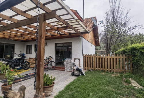 Propiedad Con Casa Centro De Comuna Isla De Maipo