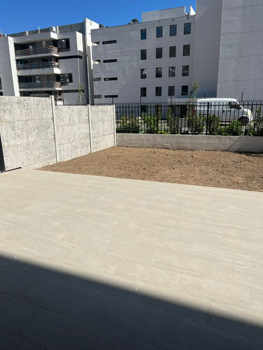 A Estrenar En Las Condes Hermoso E Iluminado Townhouse