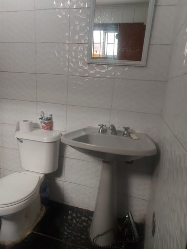 Casa De Un Piso Con 160m² Y 5 Dorm. Comuna De Ñuñoa