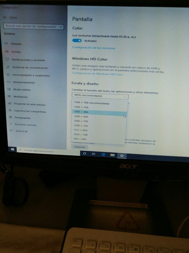 Computadora Acer Aspire R1600 4gb De Ram Con Detalle Minimo (Usado)