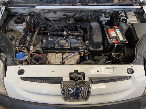 Peugeot Partner 1.4 Con Asientos Chocada Al Día Con 08