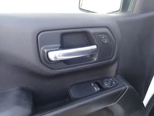 Chevrolet Silverado 4.3 V6 1500 WT Cabina Regular 4x2 At