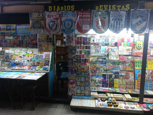 Kiosco De Diarios Y Revistas