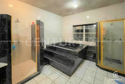 Casa En Venta En Quintas Del Sol Chihuahua, Chih.
