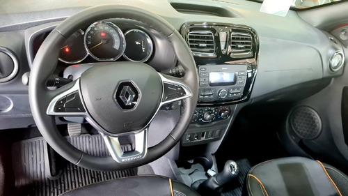 Imagen 11 de 13 de Renault Sandero Stepway Zen 1.6 Stock Car One