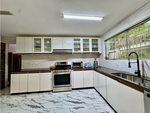 Se Vende Casa 442m2 4h+s/7b/2p Los Naranjos Del Cafetal