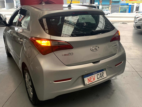 Imagem 10 de 17 de Hyundai Hb20 2014 1.6 Comfort Plus Flex 5p