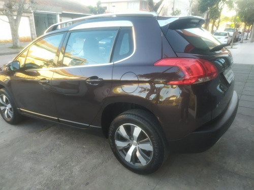Imagen 8 de 10 de Peugeot 2008 2017 1.6 Feline