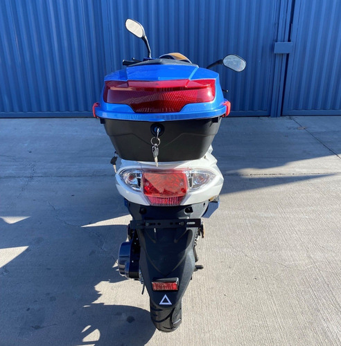 Imagen 4 de 15 de Ultima Motocicleta,caja Trasera,alarma,patente 2023, 150 Cc