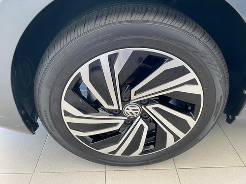Imagen 15 de 25 de Volkswagen Vento 1.4 Highline 150cv At Semini Lucas