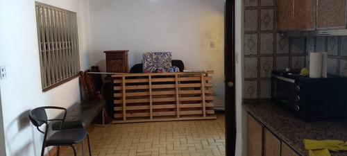 Casa En Venta Con Jardín Y Cochera En Munro