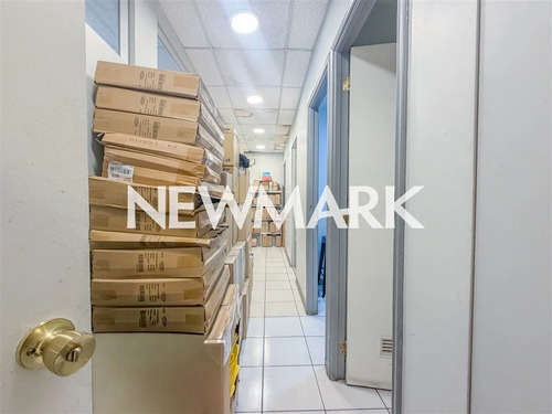 Local Comercial En Venta Sobre Vitacura Pasos De Los Cobres