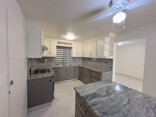 Hermosa Casa En Renta Completamente Equipada, Ubicada Al Poniente De La Ciudad