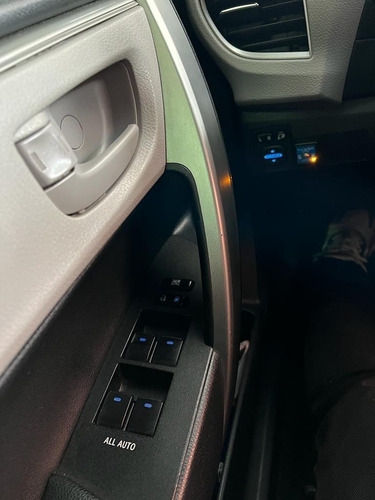 Imagem 19 de 20 de Toyota Corolla Xei 2017