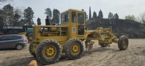 Motononiveladora Caterpillar