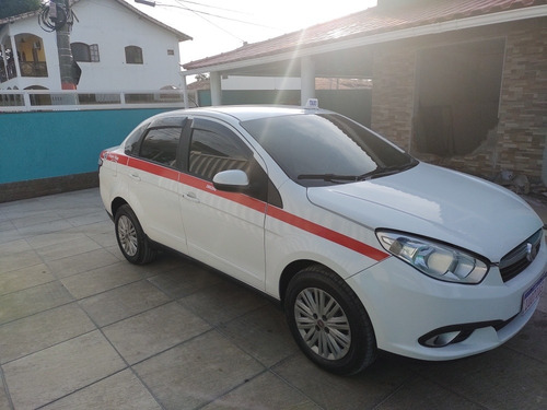 Fiat Grand Siena 2014 1.4 Attractive Flex 4p