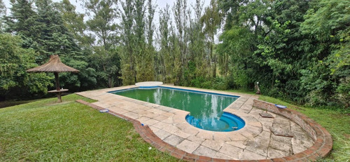 Casa 5 Dormitorios Pileta Y Arroyo Propio En Tanti