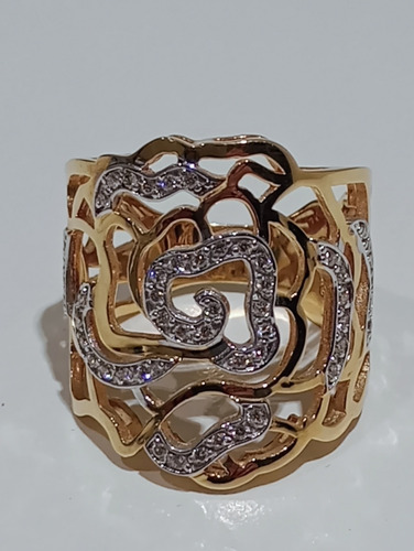 Anel Em Ouro 18k Com Diamantes .