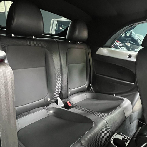 Volkswagen Beetle 2d 2016 Automatico