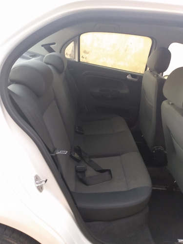 Volkswagen Voyage 2013 1.0 Vht Total Flex 4p
