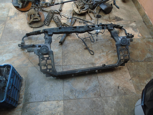 Imagen 2 de 2 de Vendo Laton Frontal De Hyundai Santa Fe Año 2011