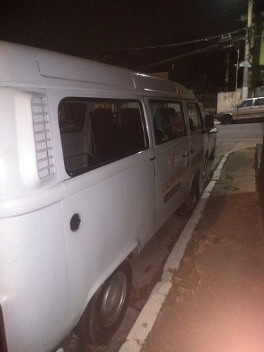 Imagem 2 de 5 de Volkswagen Kombi 2010 1.4 Total Flex 3p