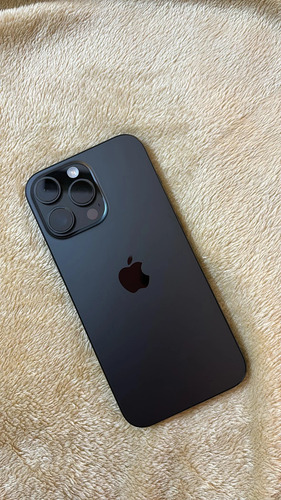 Apple iPhone 16 Pro (256 Gb) - Titanio Negro (bloque#ado A Iclo#ud) (Usado)