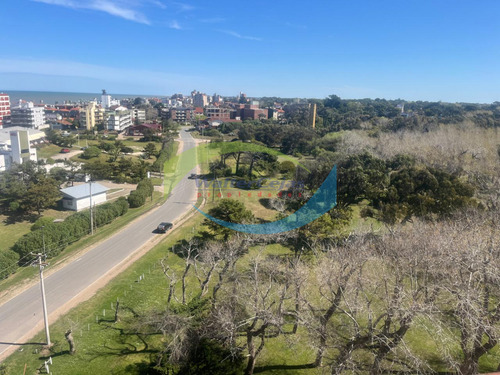 Hermoso Departamento 2 Ambientes 1° Piso En Inmejorable Zona - Gesell Centro - 112 Y Av. 1