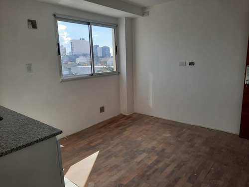 Venta De Departamento A Estrenar, Exelente Ubicación, A Metros Centro Wilde.