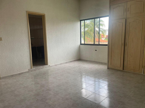 Casa En Venta En Villas De Irapuato, Irapuato, Gto.