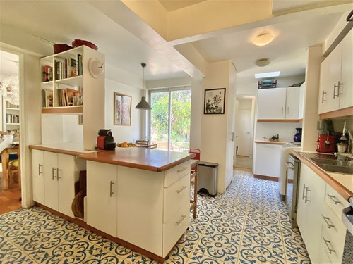 Casa En Venta De 3 Dorm. En Vitacura