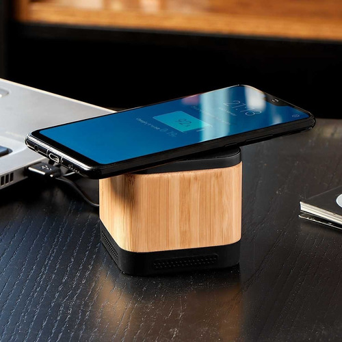 Imagen 3 de 5 de Cargador Inalámbrico De Carga Rápida Con Bocina Bluetooth