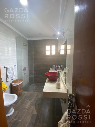 Imagen 10 de 19 de Casa - Adrogue