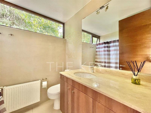 Casa En Venta De 4 Dormitorios En La Reina