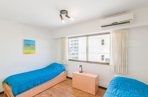 Imagen 10 de 14 de Apartamento De Tres Dormitorios En Primera Fila De Playa Mansa, Punta Del Este - Punta Del Este Mansa