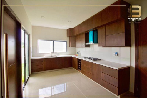 Imagen 6 de 20 de Casa Con Extraordinarios Acabados En Punta Tiburón