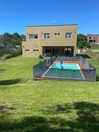 Venta Y Alquiler De Casa En Costa Esmeralda Barrio Senderos 3