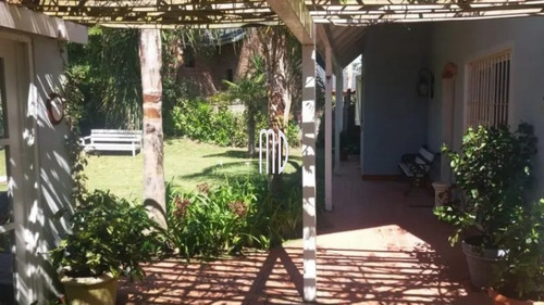 Linda Casa En Rincón Del Indio, Zona Tranquila Rodeada De Mucho Verde Para Un Descanso A Pleno - Ref: 6326