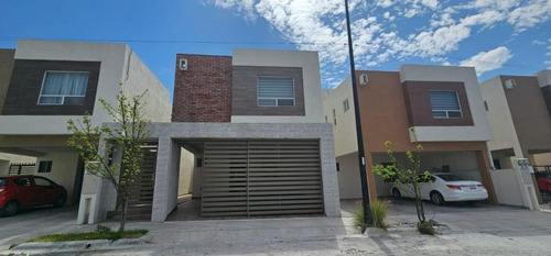 Casa Sola En Renta En Candelarias, Saltillo, Coahuila