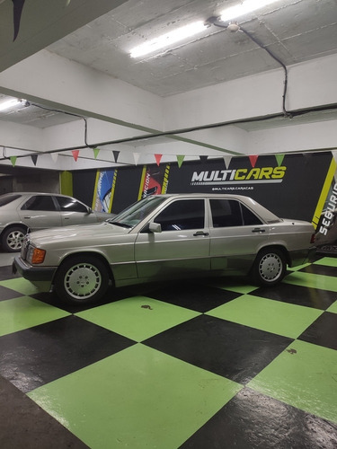 Imagen 3 de 10 de Mercedes Benz 190e Aut