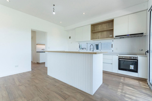 Venta Casa 4 Amb Santa Lucía Con Jardín Y Parrilla